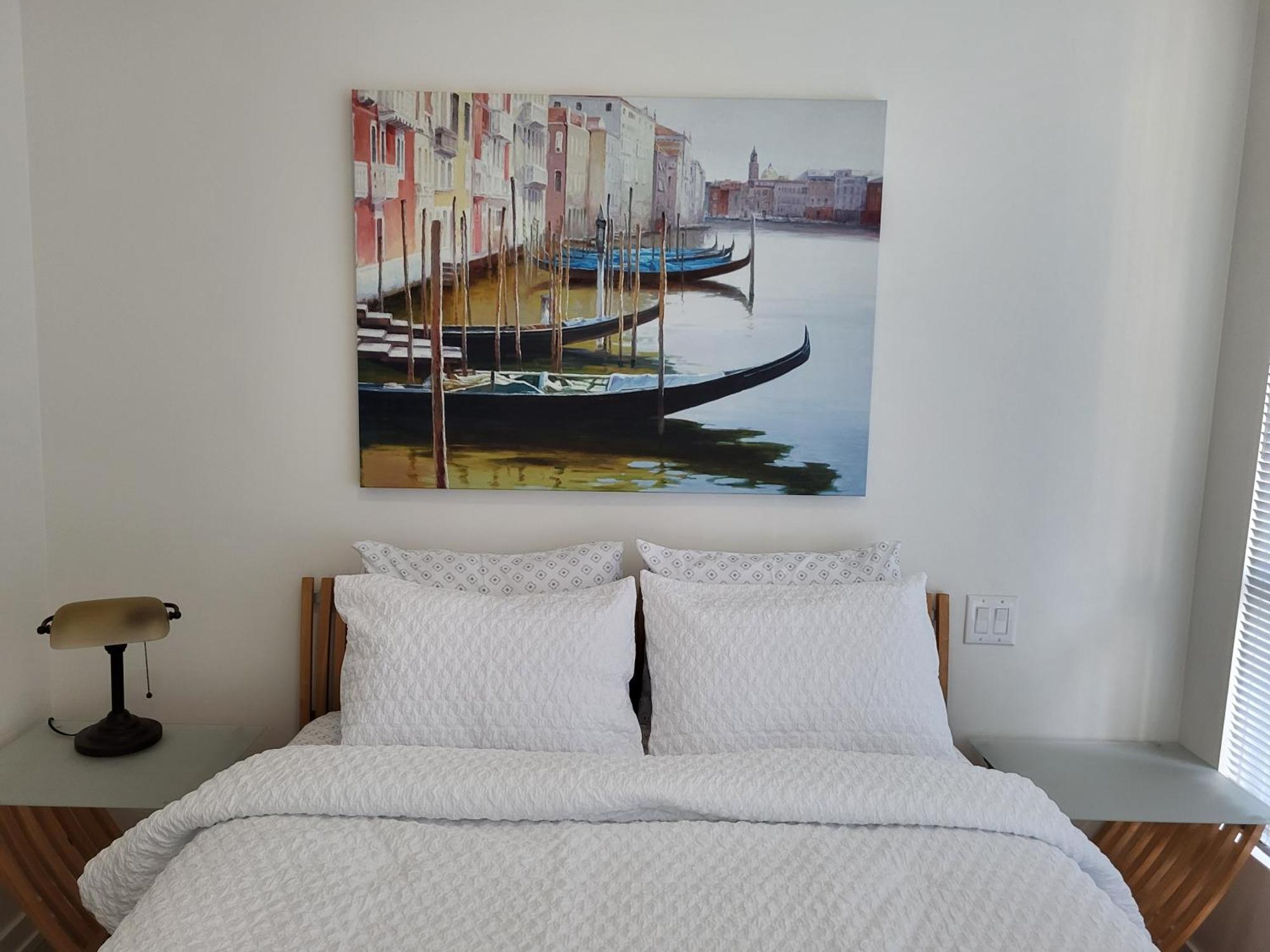 Your Perfect Escape - Modern Landmark Condo In Downtown Calgary - Free Parking- Premium Location Esterno foto
